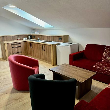 Tri Kopy*** - Penzion, Restauracia A Pizza Smrecany Екстер'єр фото